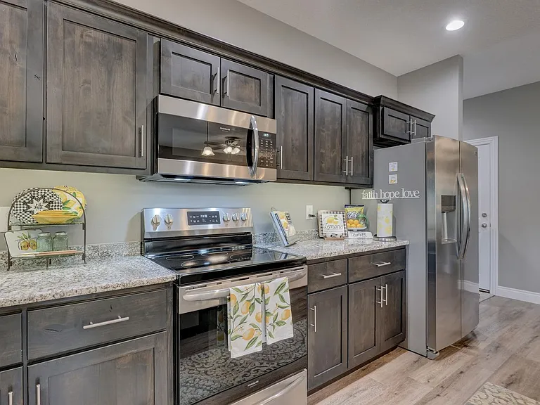 620 Applewood Ln — Photo 8