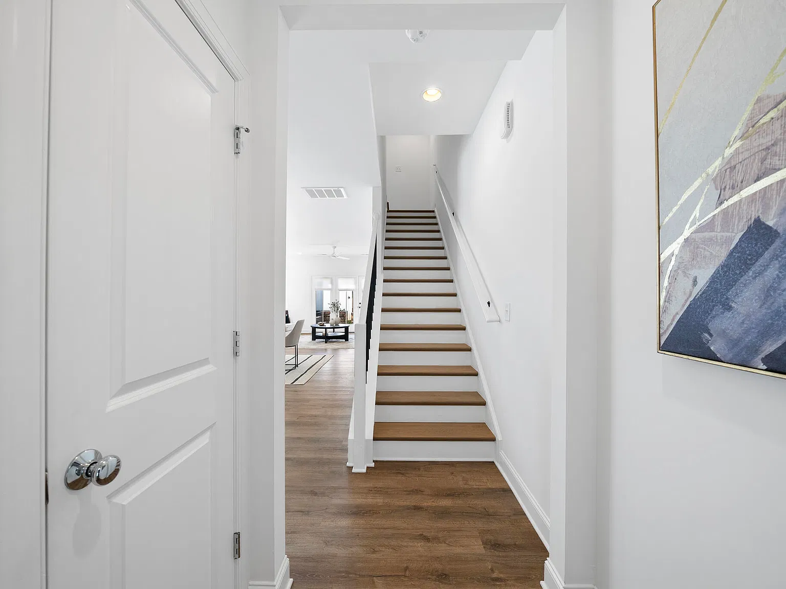 3 bed, 3.5 bath, 1878 sqft, $2,650 — Photo 2