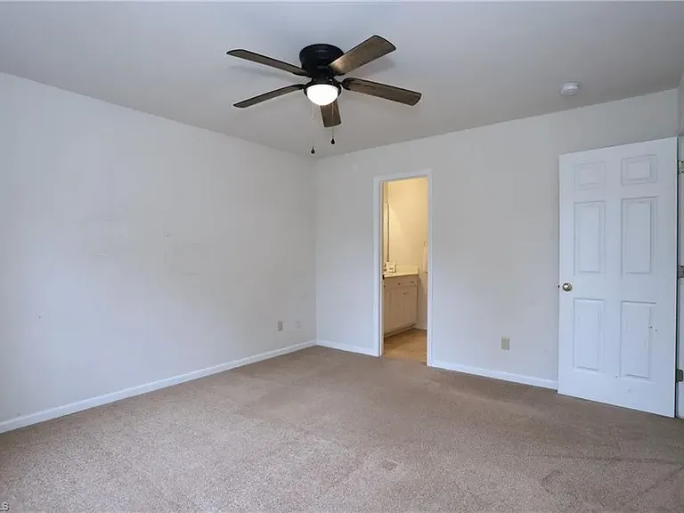 1324 Whitsett St — Photo 14