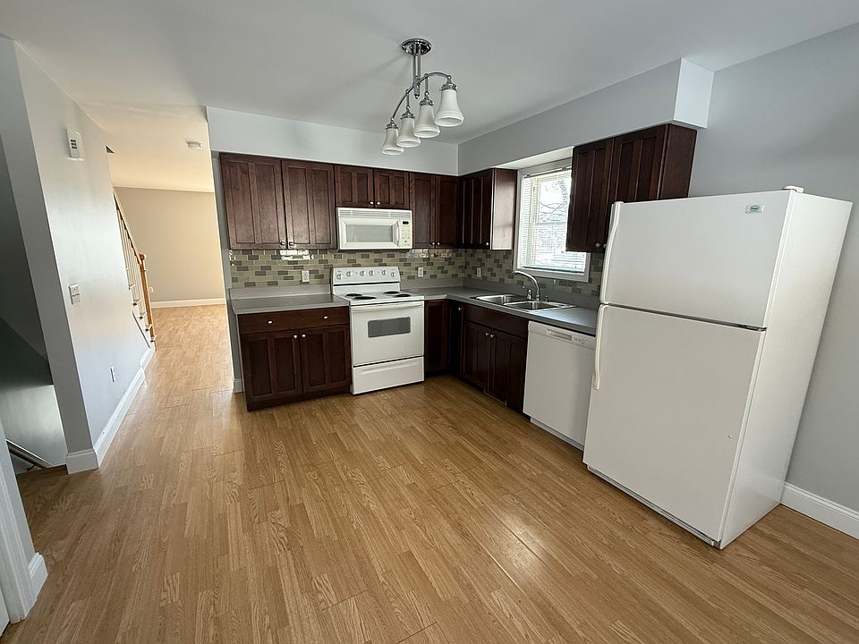 1st image of 300 Saratoga Ave