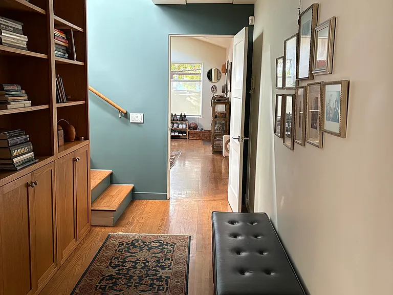 737 Broadway St — Photo 9