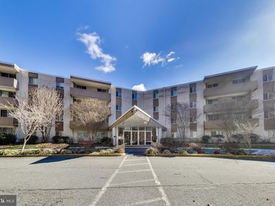 7505 Democracy Blvd #A, Bethesda, MD, 20817