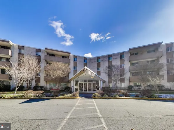 7505 Democracy Blvd #A, Bethesda, MD 20817