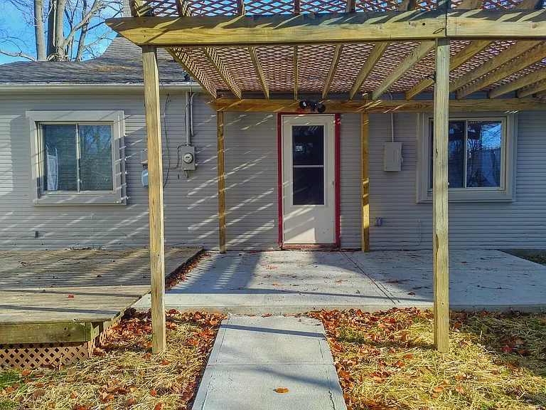 230 S 3rd St — Photo 15