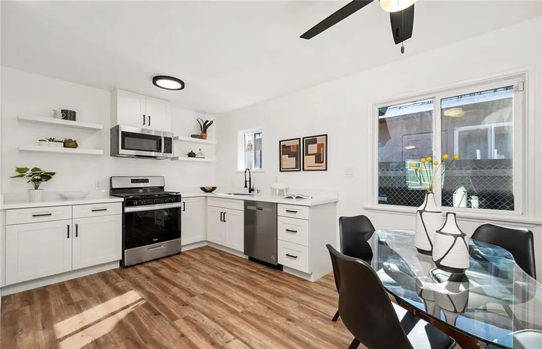 2 bed, 800 sqft, $7,500 — Photo 2
