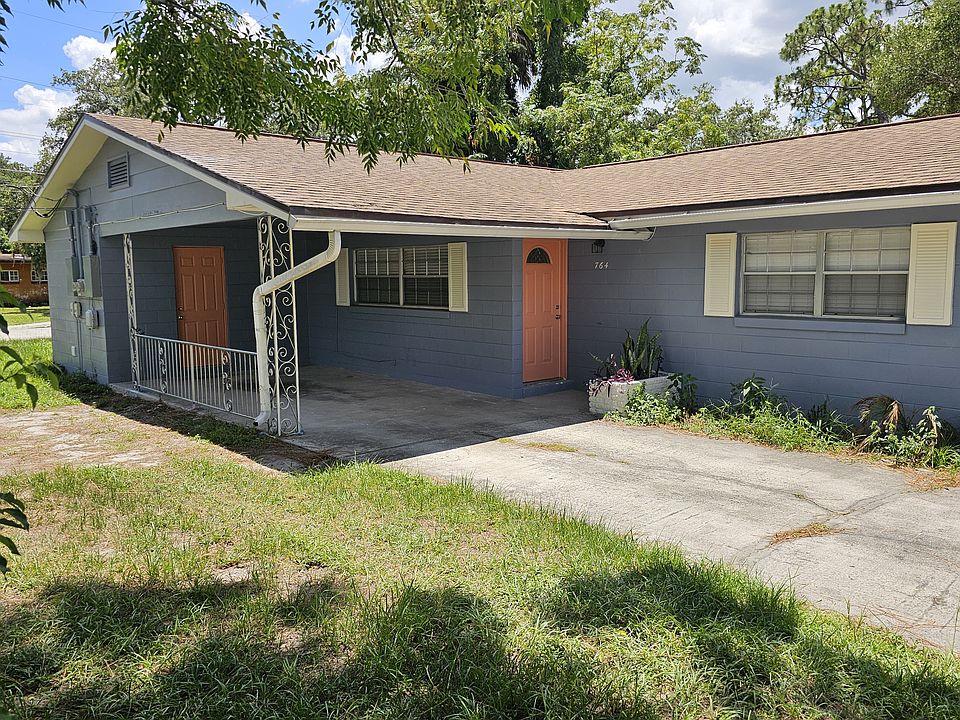 Front door and Carport of Property