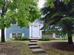 319 N Frontenac St, Aurora, IL 60504