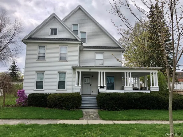 44 Genesee St, Warsaw, NY 14569
