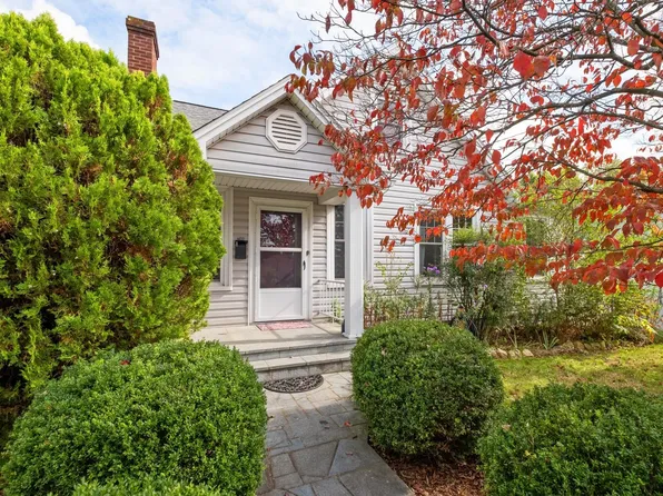 744 Highland Ave, Waynesboro, VA 22980