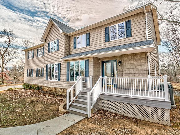 2nd image of 5115 Blackhawk Cir