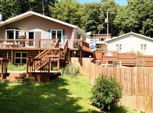 4121 Woodland Hills Dr, Malcom, IA 52211