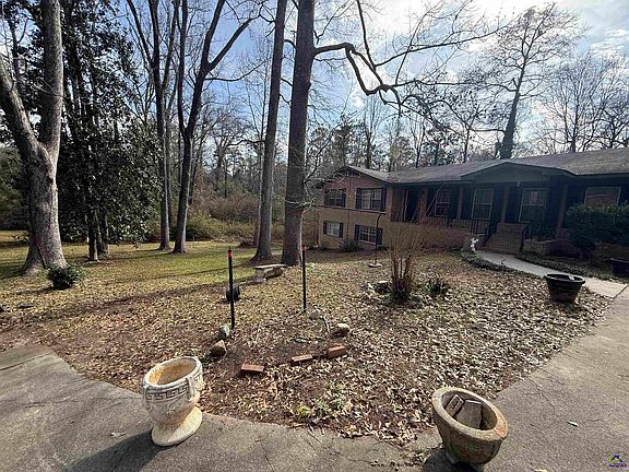 2nd image of 1977 Thomas Dr
