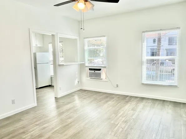 5200 Marathon St, Los Angeles, CA 90038