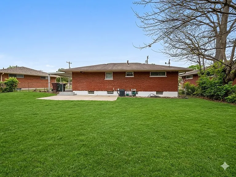 8862 Zodiac Dr — Photo 17