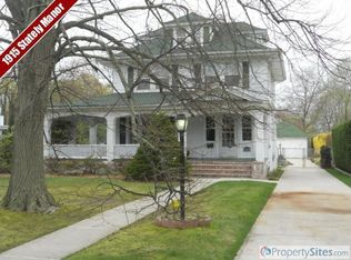 240 Greene Ave, Sayville, NY 11782