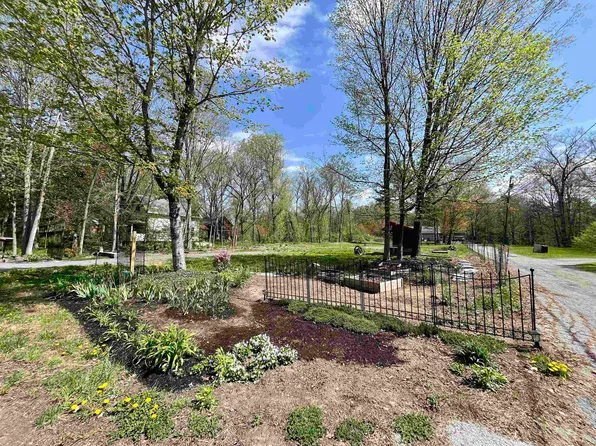 97 School Street, Castleton, VT 05735