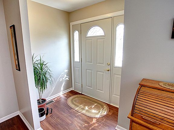 3rd image of 7003 Caliente Ct