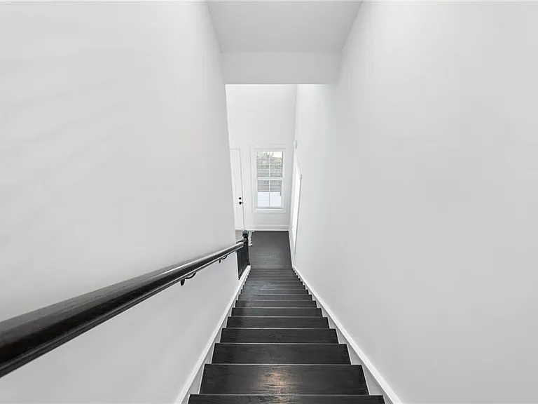 1042 Winding Branch Dr — Photo 27