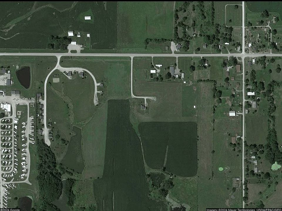 2nd image of 5 Bucktail Ln