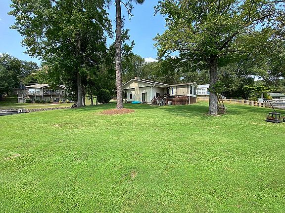 5th image of 131 Beach Haven Cir