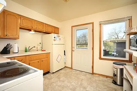 938 Gay Dr #C — Photo 3