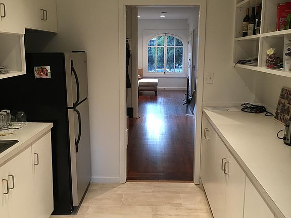 2nd image of 136 6th Ave