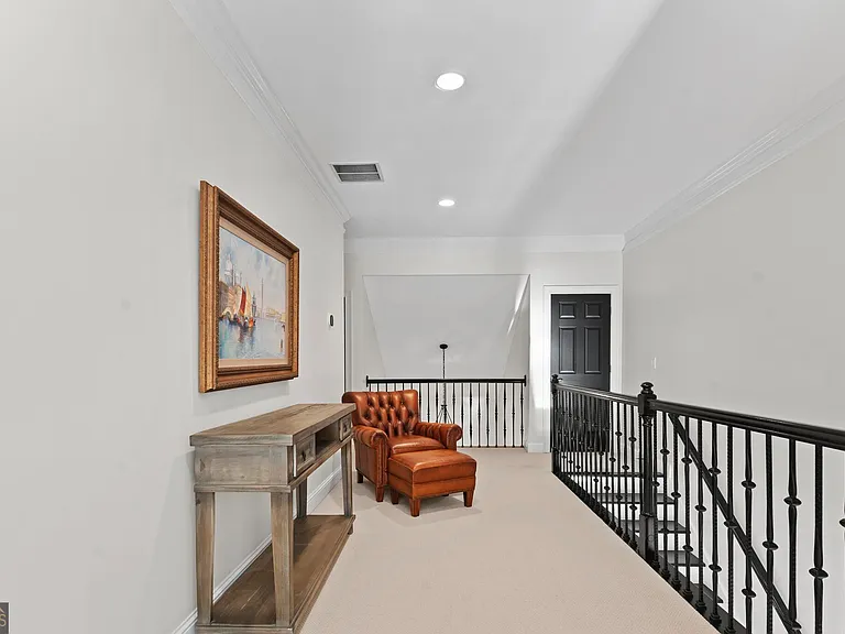 102 N Cove Dr — Photo 21