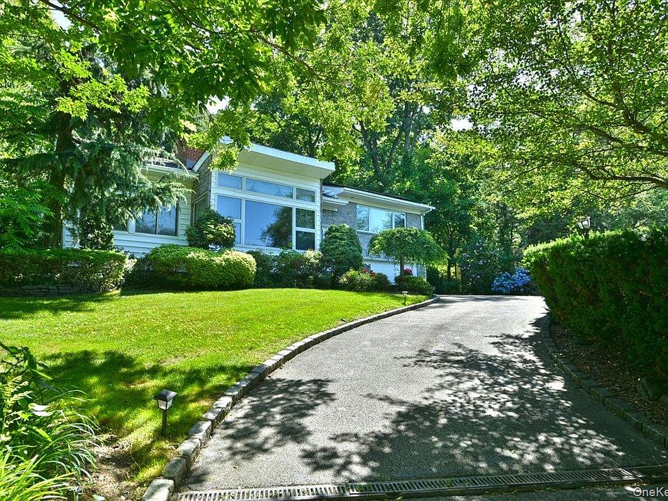 1st image of 13 Vista Drive