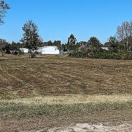 4th image of 4738 Fruitville Ave