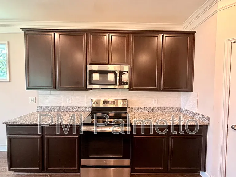 628 Colston Ln — Photo 7