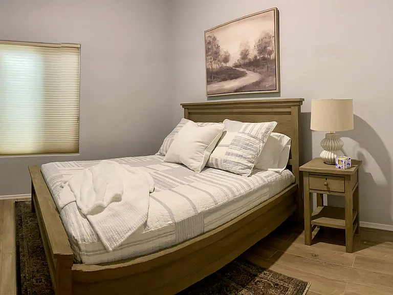 Guest bedroom 1