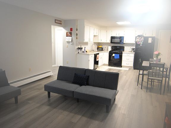 5th image of 3 Knightsbridge Dr #301