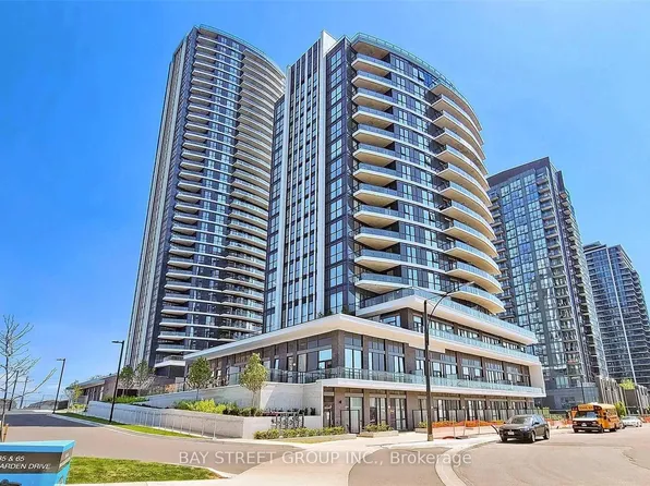 65 Watergarden Dr #302, Mississauga, ON L5R 0G9