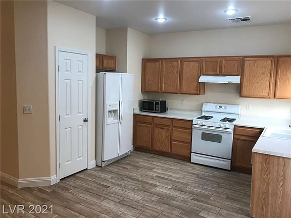 2nd image of 6387 Grays River Ct