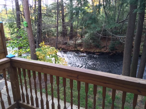 12 Cedarbrook Vlg Unit C, Rochester, NH 03867