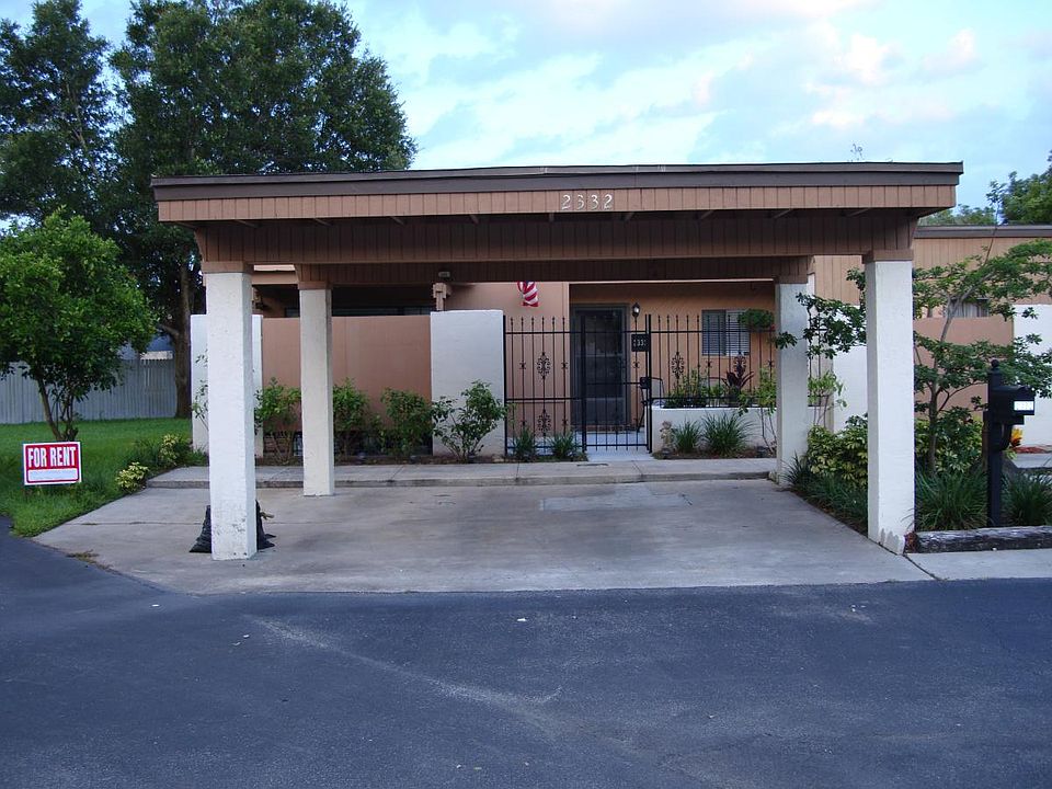 Front View carport and entrance