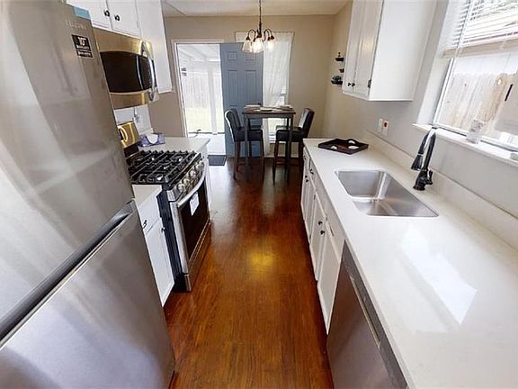 2nd image of 1504 Peachtree Valley Dr