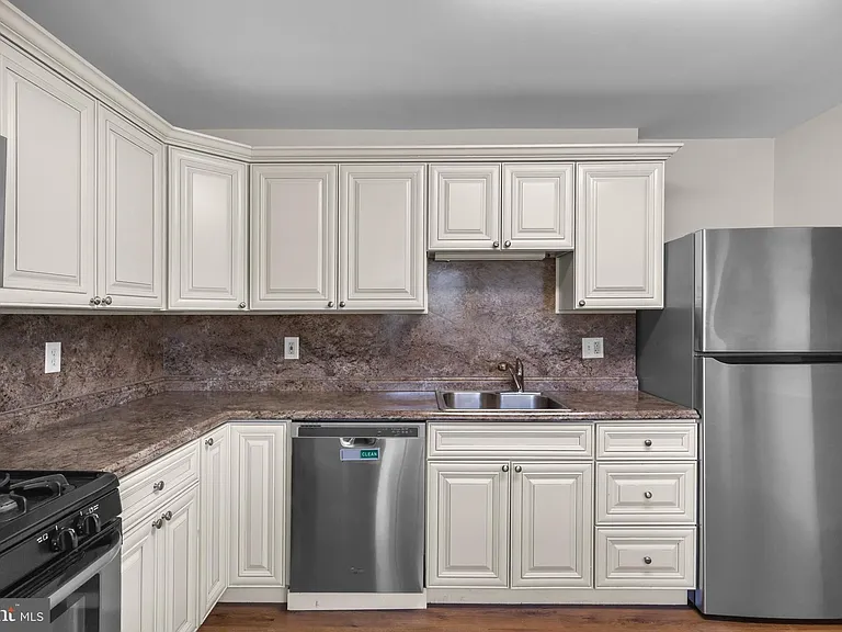 334 Cleveland Ave — Photo 9