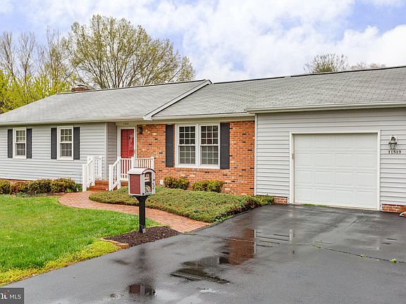 3rd image of 11513 Silverleaf Ln