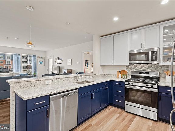 3rd image of 24160 Port Ln #107