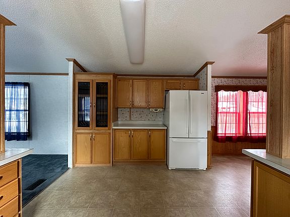 5th image of 26 Columbia Ave
