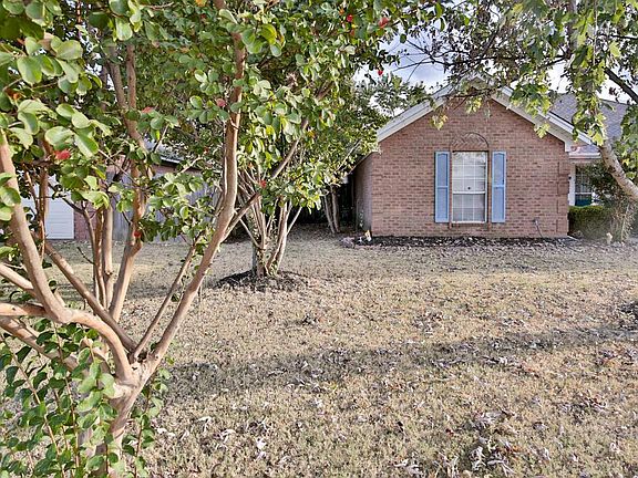 2nd image of 252 Casaview