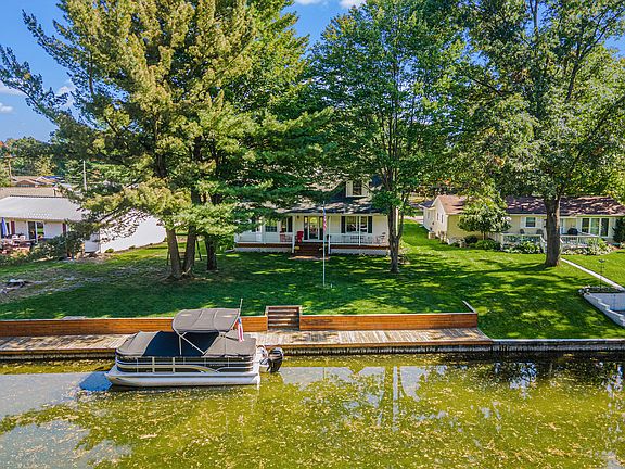 2nd image of 1857 Grouse Ln
