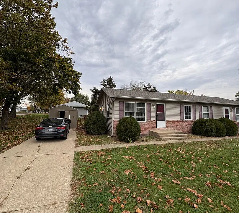 213 W Ash St