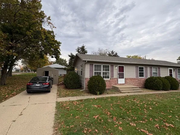 213 W Ash St, Dunlap, IL 61525