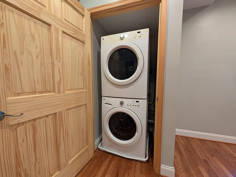 3221 Guilford Ave — Photo 6