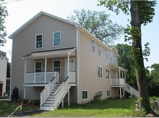 84 Dixon St, Providence, RI 02907