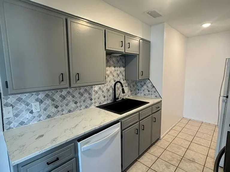 3826 Mark Ct — Photo 3