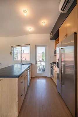 Rented by R New York | media 17