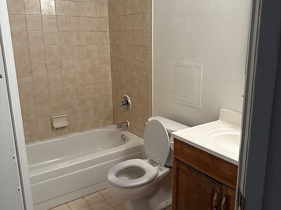 5th image of 1822 Lafayette Ave #1